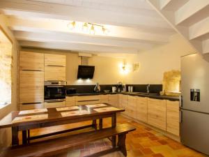 Maisons de vacances Gite Saint-Crepin-et-Carlucet, 4 pieces, 6 personnes - FR-1-616-264 : photos des chambres