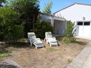 Maisons de vacances Maison La Tranche-sur-Mer, 5 pieces, 7 personnes - FR-1-194-245 : photos des chambres