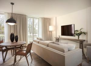 Hotels Le Grand Pavillon Chantilly : photos des chambres