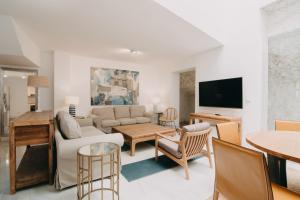 tuGuest Alhambra house