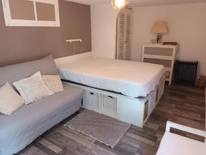 Appartements Charmant T2 Calme et nature a Puget-Ville, sejour de 2 nuits minimum, reservation au moins la veille : Appartement 1 Chambre