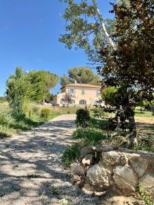 B&B / Chambres d'hotes La Soleillade Aixoise : photos des chambres