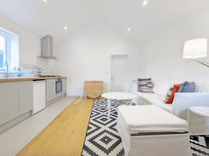 Little Maplewood, Tangmere