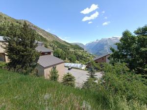 Appartements auris en oisans, vue sur le massif des ecrins : photos des chambres