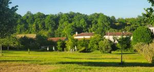 Maisons de vacances La Maison de Nanteuil, an authentic period country home, Dordogne Aquitaine : Maison 7 Chambres