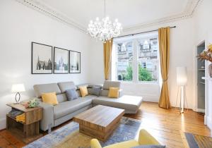 The Forrest Road Residence