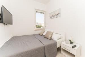 White Jasmine, sea view penthouse for 8 
