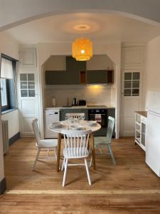 Appartements Duplex renove quartier plage : photos des chambres