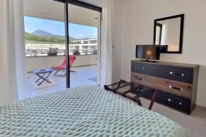 Appartements T2 neuf avec belle terrasse proche plage : photos des chambres