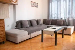 A&B Apartment - Kryemëdhenji