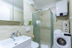 Apartment NADUNO 2min walk to beach