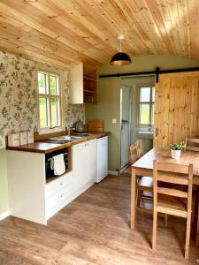 Stepping Stones Glamping ‘the olive’
