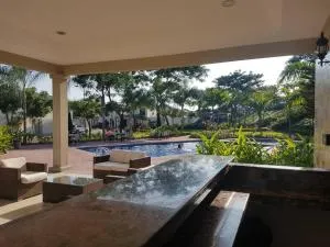 Ecuabook American Consulate 5min - Palobamba