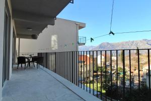 2bd New Dobrota Apt with Bay Views