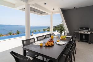 Luxurious Villa ADA; hot tub, sauna, gym, pool