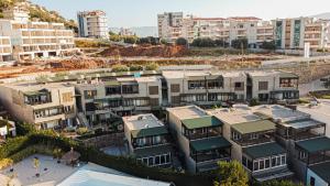 Villa Amos at Aquamarine Residence