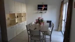 Duplex con 4 habitaciones y 2 baños - Luzuriaga