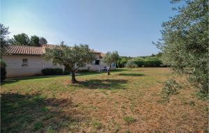 Maisons de vacances Gorgeous Home In Salernes : photos des chambres