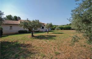 Maisons de vacances Awesome Home In Salernes With 3 Bedrooms, Wifi And Outdoor Swimming Pool : photos des chambres