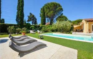 Awesome home in Cabannes with 2 Bedrooms, WiFi and Outdoor swimming pool