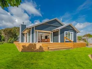 Hot Water Bach - Hot Water Beach Holiday Home - Whenuakite