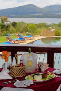 Naivasha Kongoni Lodge - Lakefront Getaway
