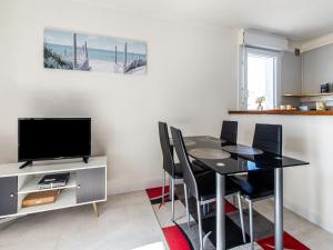 Appartements Le MyHolidee - Rue Pietonne - Plage a 200m : photos des chambres