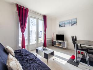Appartements Le MyHolidee - Rue Pietonne - Plage a 200m : photos des chambres