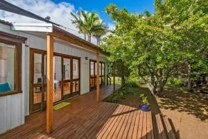 Matapouri Hideaway - Matapouri Holiday Home - Helena Bay