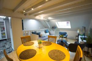 Appartements Appartement Les Tournesols avec Climatisation : photos des chambres