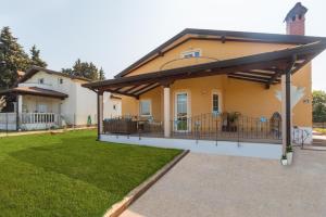 Villa Palma with Grill & Pool