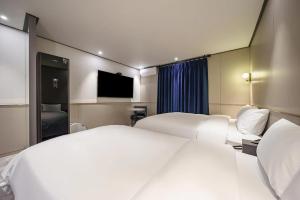 Brown-Dot Hotel Geomdan