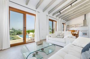 YourHouse Can Covetes, villa with private pool and garden, perfect for families