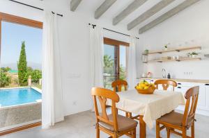 YourHouse Can Covetes, villa with private pool and garden, perfect for families
