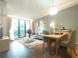 Hồng Gia Tuệ Lake View - Dong Khu