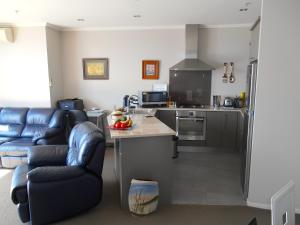Absolute Waterfront, Tauranga Apartment