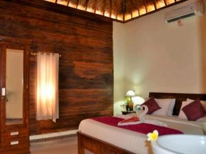 The Valley Green Cottage And Massage