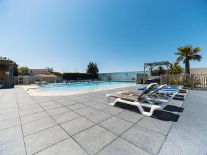 Camping Paradis 4 étoiles Au Port de LHoumeau - La Rochelle