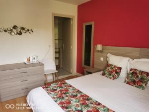 Hotels Hotel Des Negociants : photos des chambres