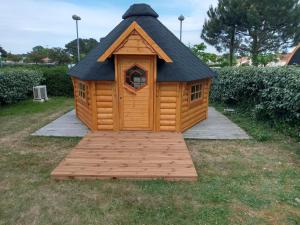 Campings Camping Les Gatinelles : Cabine - Goahti