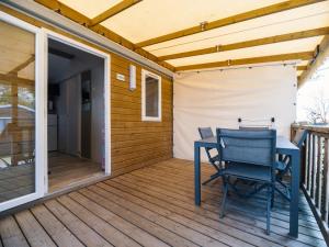 Campings Camping 4 etoiles Au Petit Port de L'Houmeau - La Rochelle : Mobile Home Mitoyen - 1 Chambre (2 Personnes)
