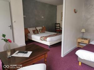 Hotels Hotel Des Negociants : photos des chambres