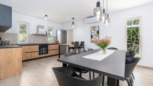 Villa Oliveti by Villas Holiday