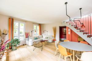 Appartements GuestReady - Bright Duplex with Terrace : photos des chambres