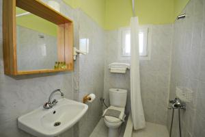 Twin Room with Mountain View room in Guesthouse Vissinokipos - Biker Friendly Hotel