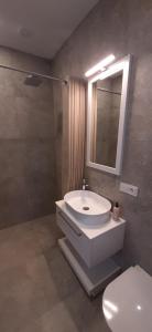 Vila Galadusis prie ežero