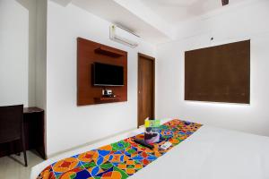 FabHotel Limestone Suites -750M from Yashoda Hospitals, Somajiguda