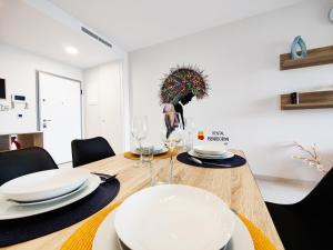 SUNSET WAVES sunny apARTs