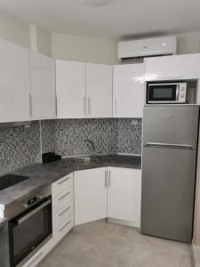 SKG Central Deluxe Studios