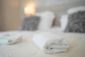 Hotels Hotel Echappee en Baie - Parking prive gratuit : photos des chambres